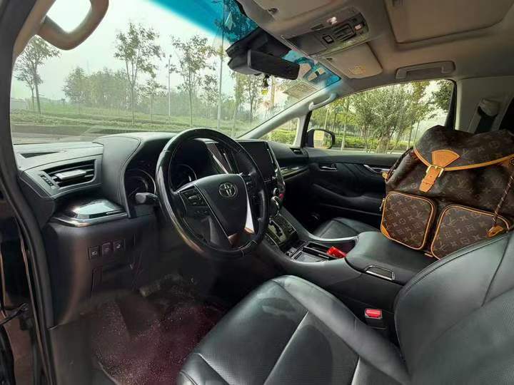 宜昌23年丰田威尔法4