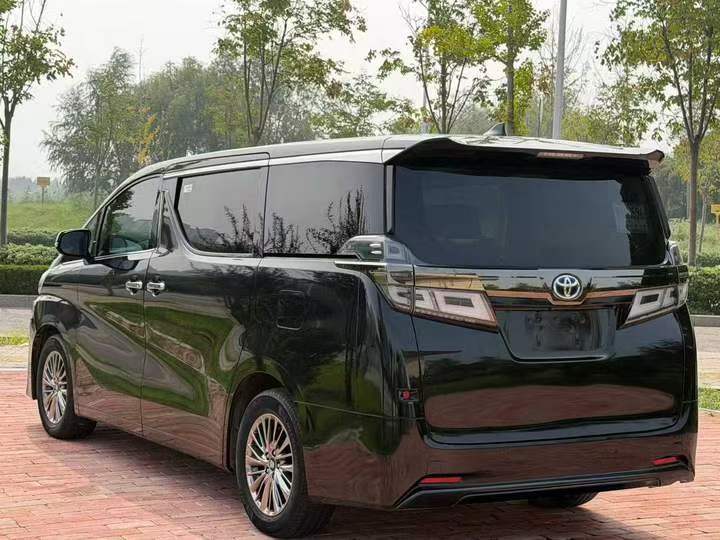 宜昌23年丰田威尔法7