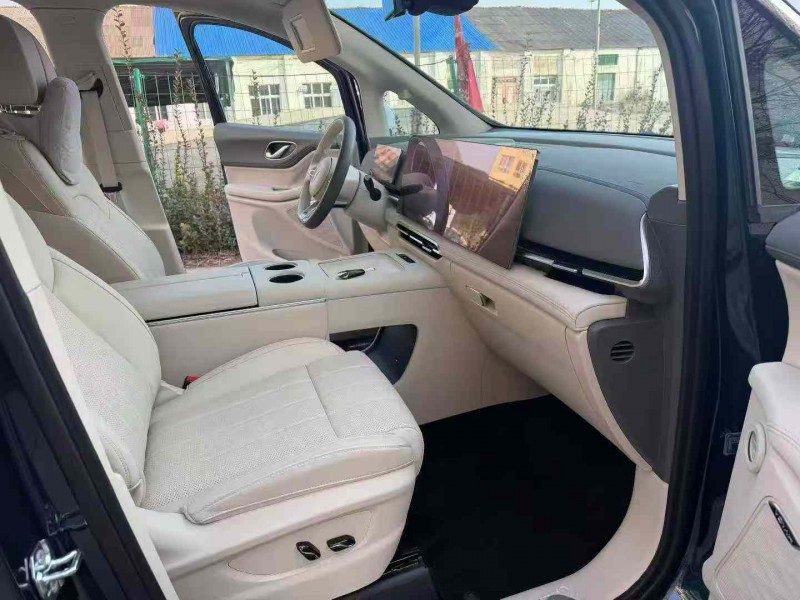 徐州26年岚图汽车梦想家5