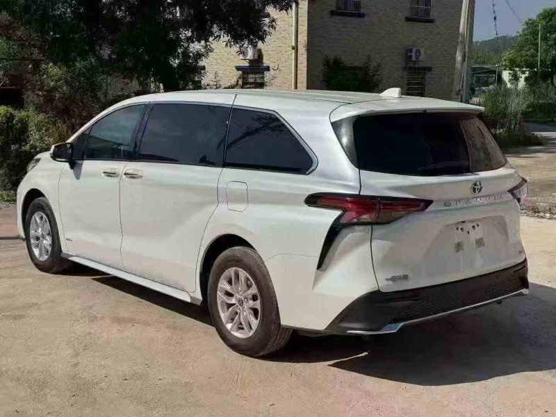 珠海25年丰田格瑞维亚7