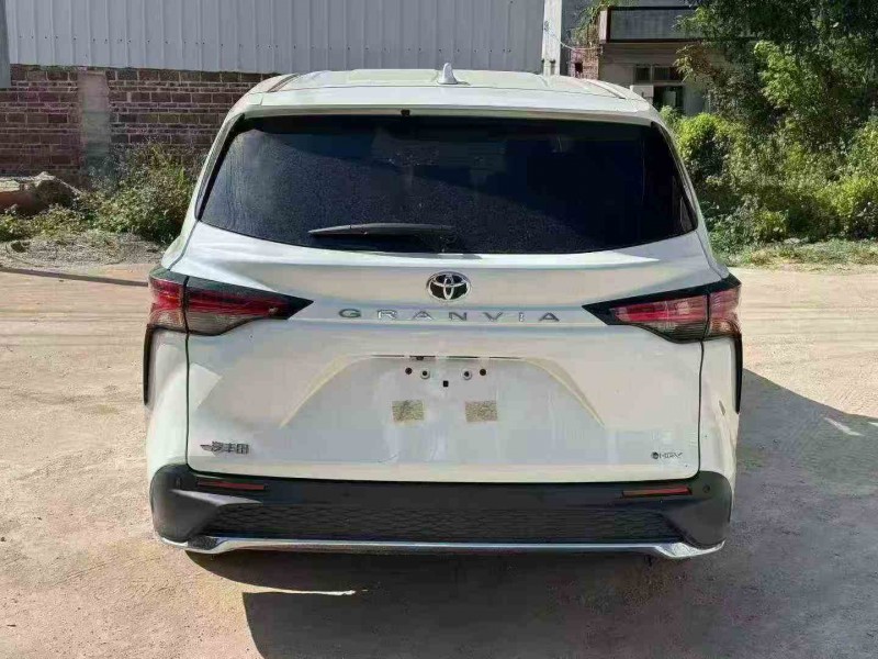 珠海25年丰田格瑞维亚9