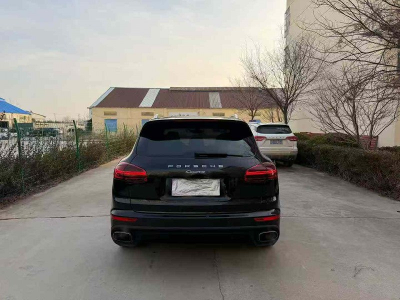 徐州17年保时捷卡宴9