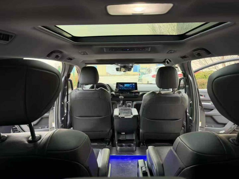 徐州23年丰田塞纳6