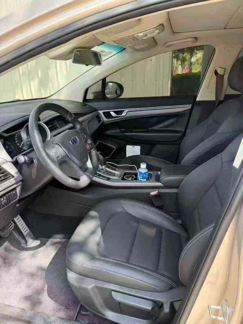 佛山18年吉利帝豪4