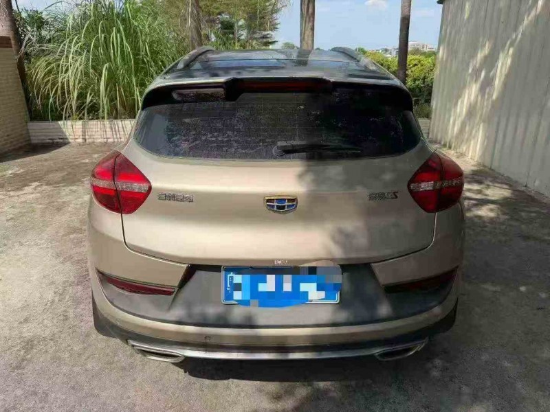 佛山18年吉利帝豪9