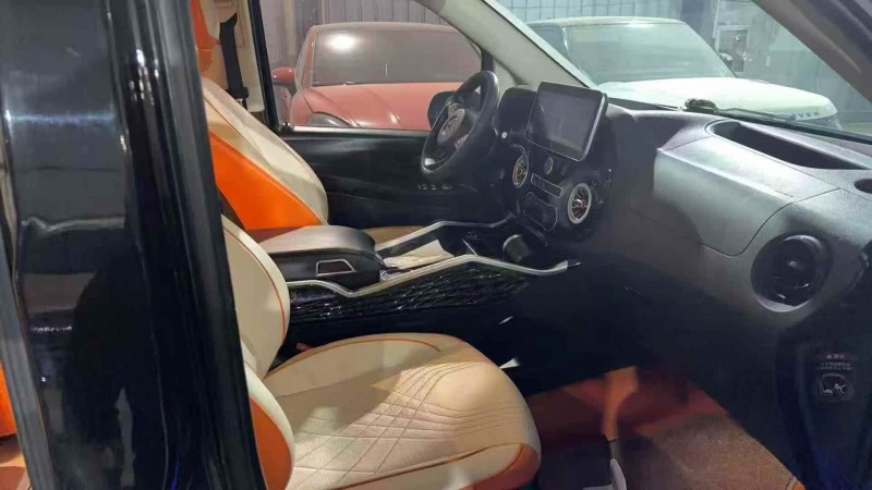 秦皇岛23年奔驰威霆6