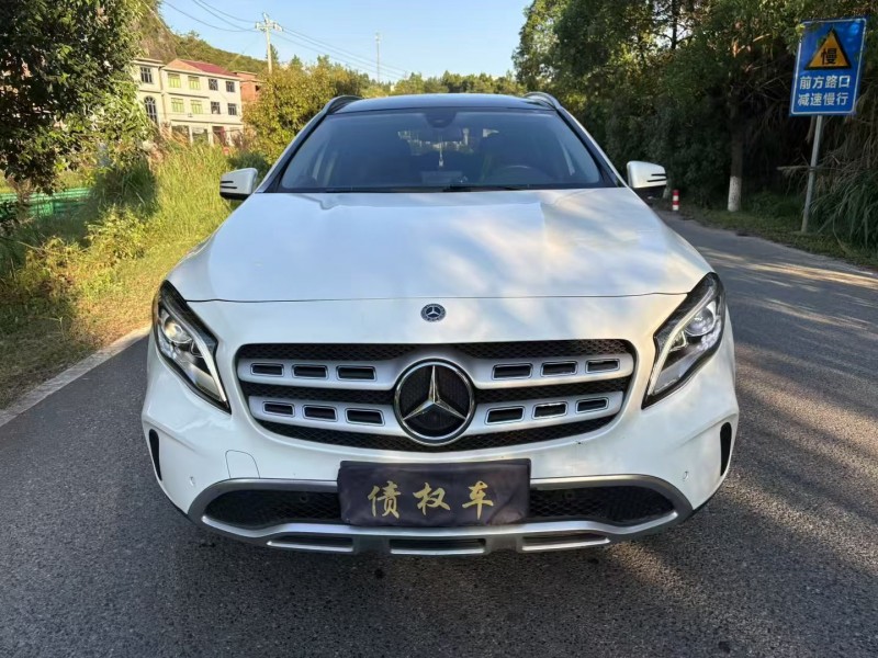 景德镇18年奔驰GLA1