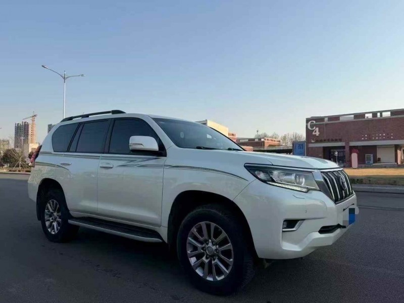 东营19年丰田普拉多2