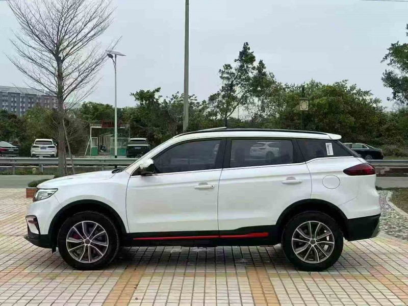 佛山21年吉利博越3