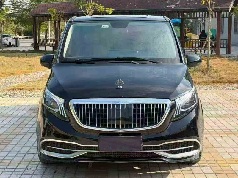 深圳22年奔驰威霆1