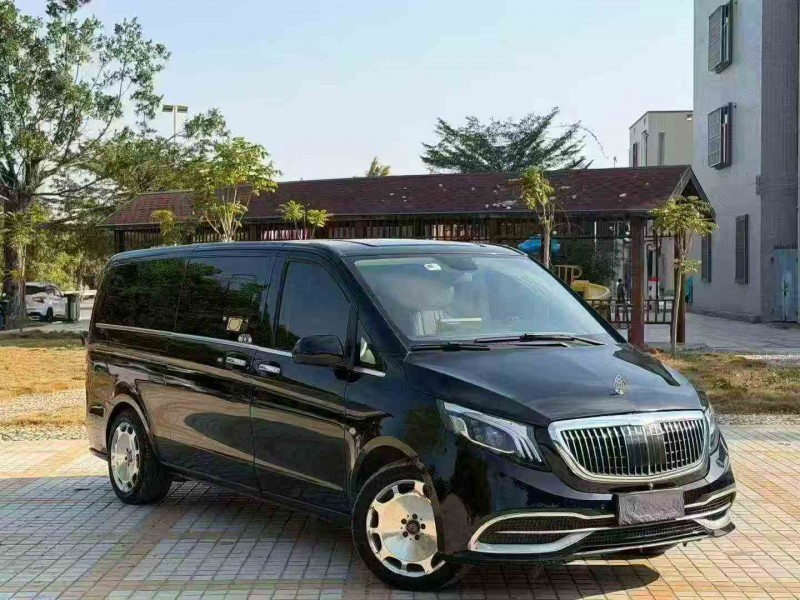 深圳22年奔驰威霆2