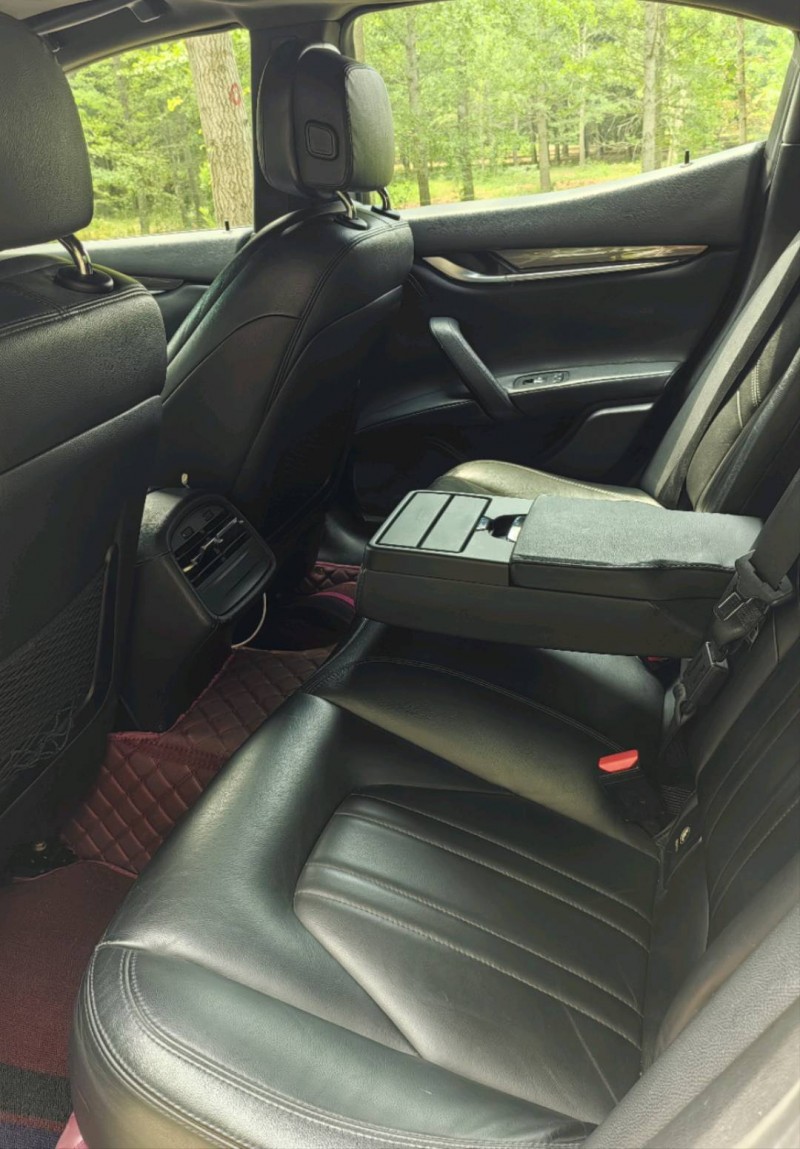 徐州15年玛莎拉蒂Ghibli8