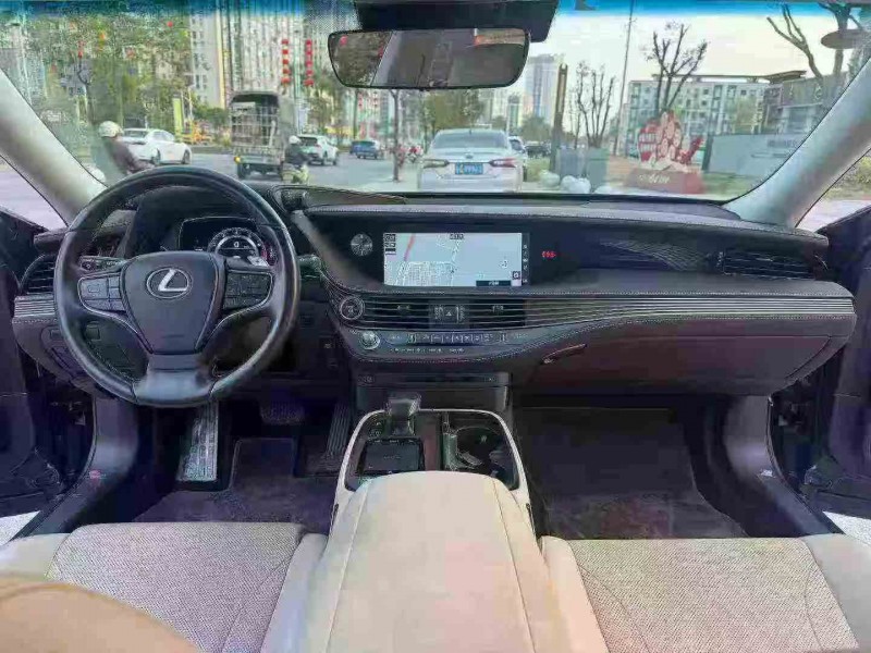 汕头18年雷克萨斯LS5