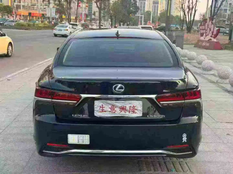 汕头18年雷克萨斯LS9