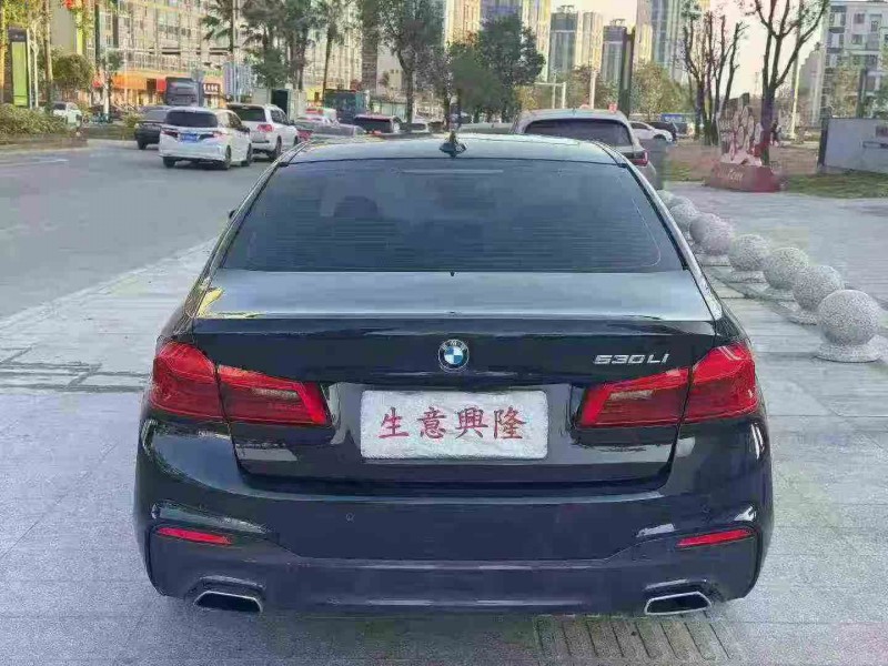 江门19年宝马5系9