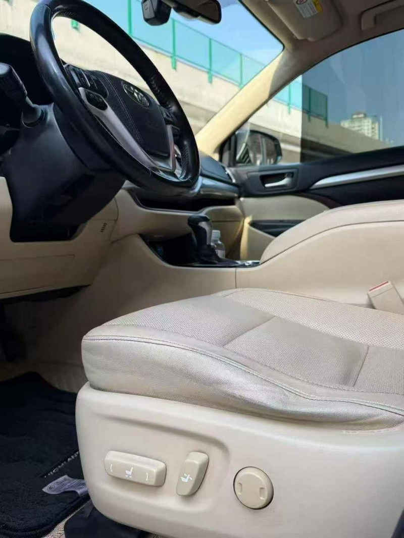 太原16年丰田汉兰达4