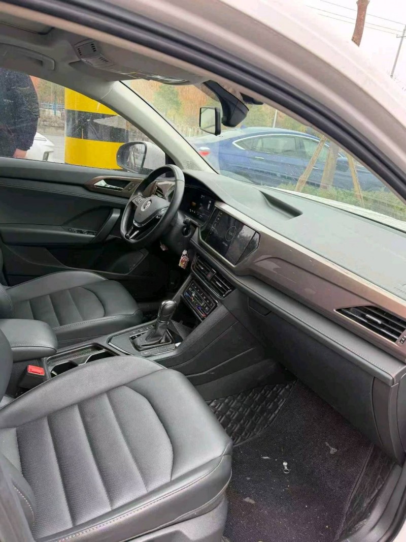 怀化22年大众途岳6