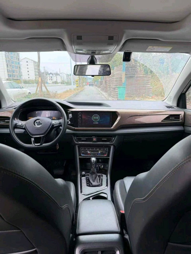 怀化22年大众途岳9