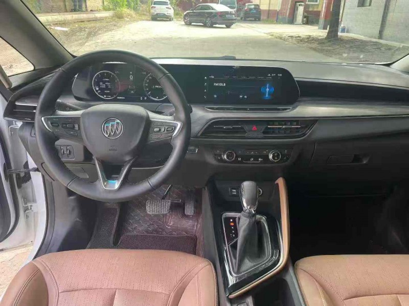 保定22年别克GL65