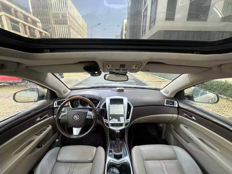 广州10年凯迪拉克SRX8