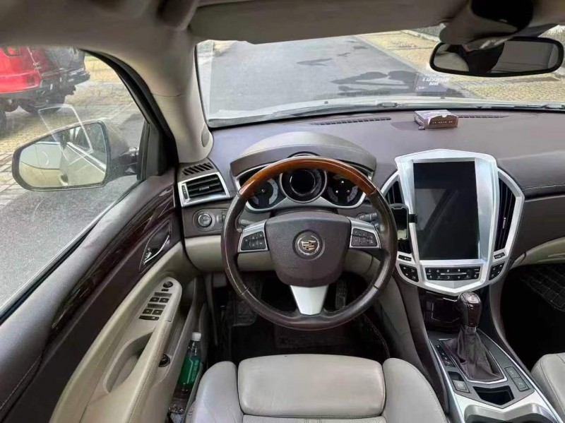 广州10年凯迪拉克SRX9