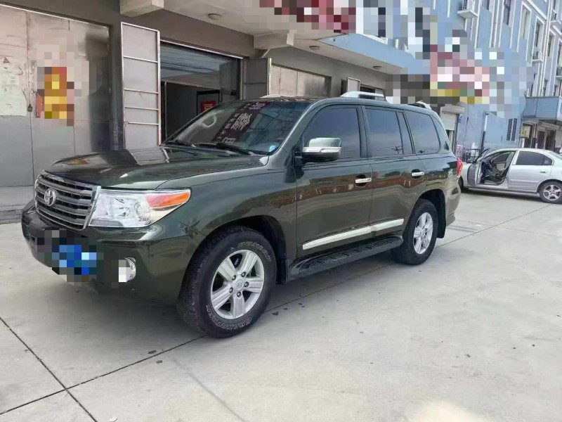 保定13年丰田兰德酷路泽2