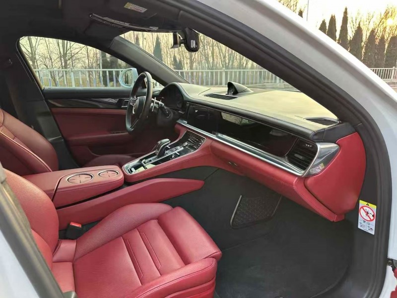 滨州22年保时捷帕拉梅拉6