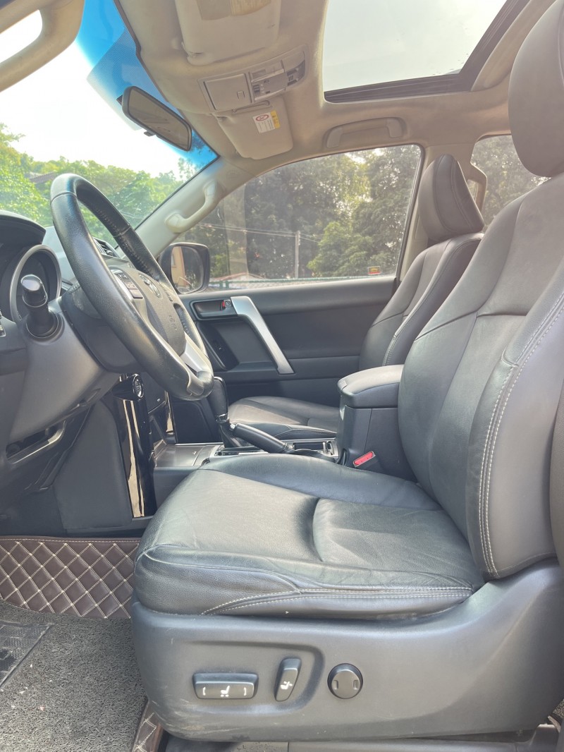 中山17年丰田普拉多7