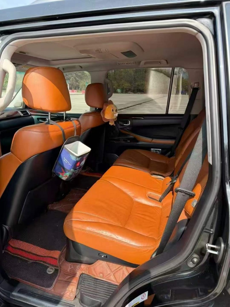 广州12年雷克萨斯LX6