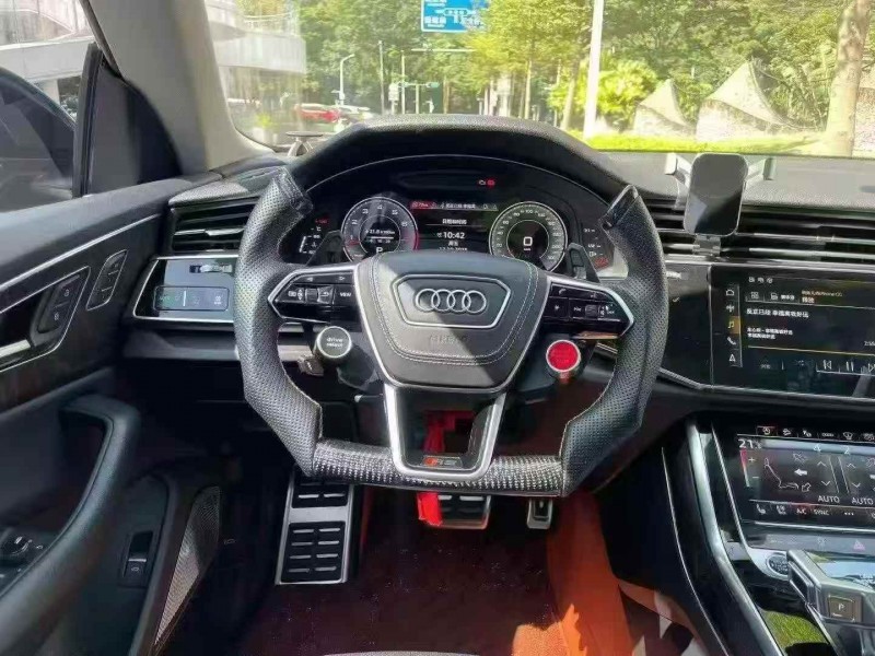 广州22年奥迪Q86