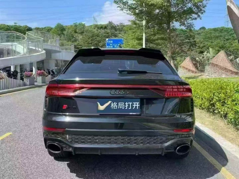 广州22年奥迪Q89