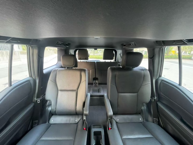 佛山25年丰田普拉多6