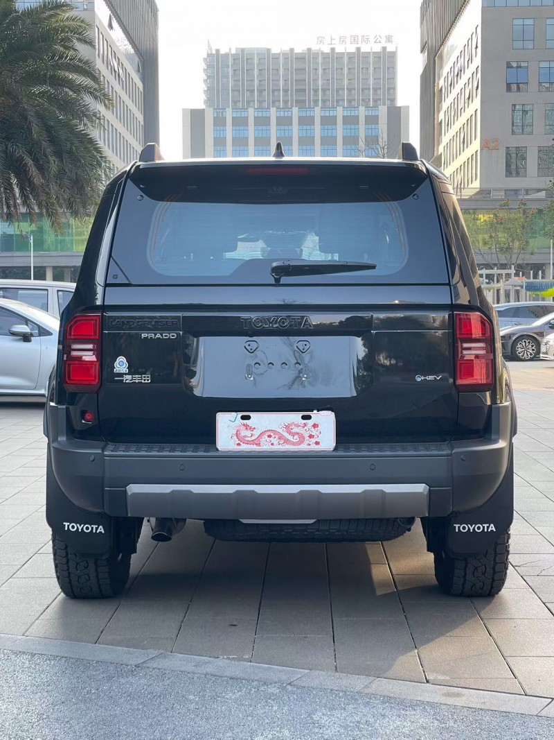 佛山25年丰田普拉多9