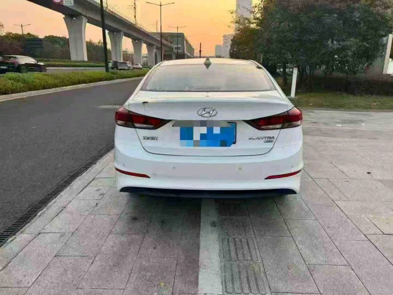 金华18年现代领动8