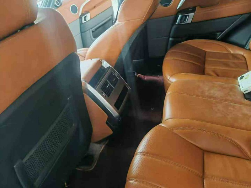 毕节18年路虎揽胜运动6