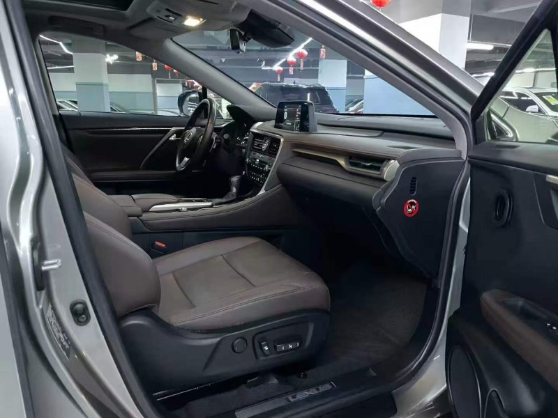 深圳22年雷克萨斯RX7