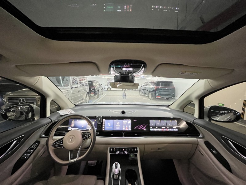 佛山23年岚图汽车梦想家5