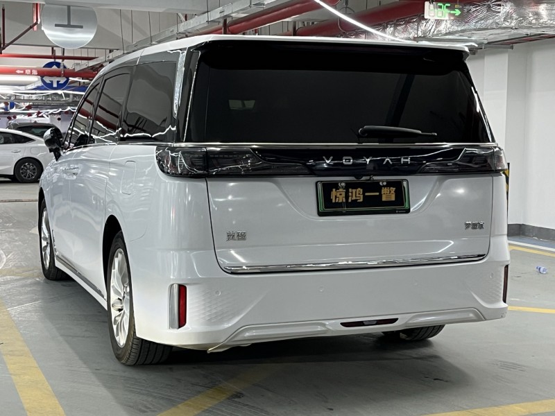 佛山23年岚图汽车梦想家8