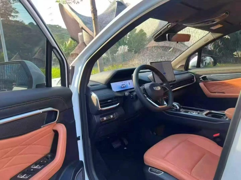 深圳25年吉利豪越3