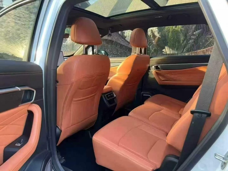 深圳25年吉利豪越4