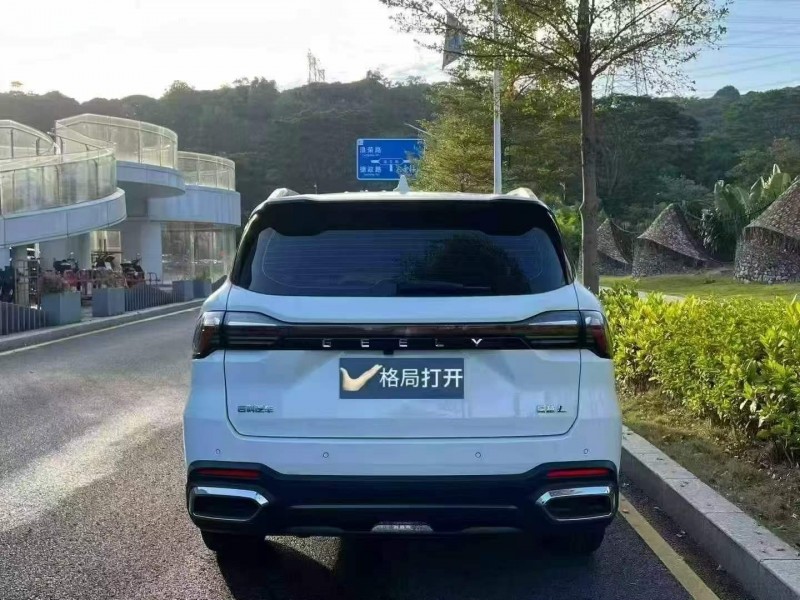 深圳25年吉利豪越9