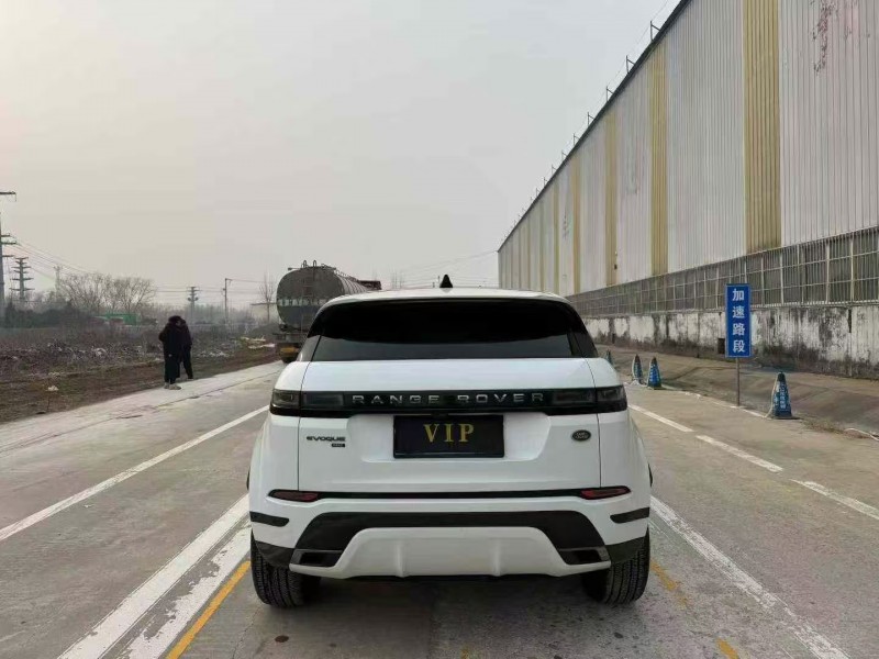 菏泽22年路虎极光9