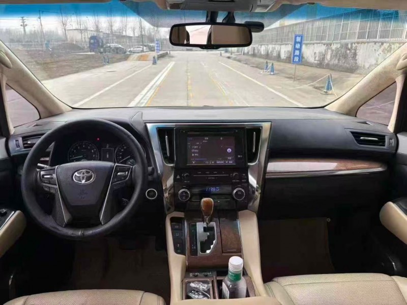 菏泽16年丰田埃尔法6