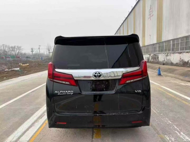 菏泽16年丰田埃尔法9