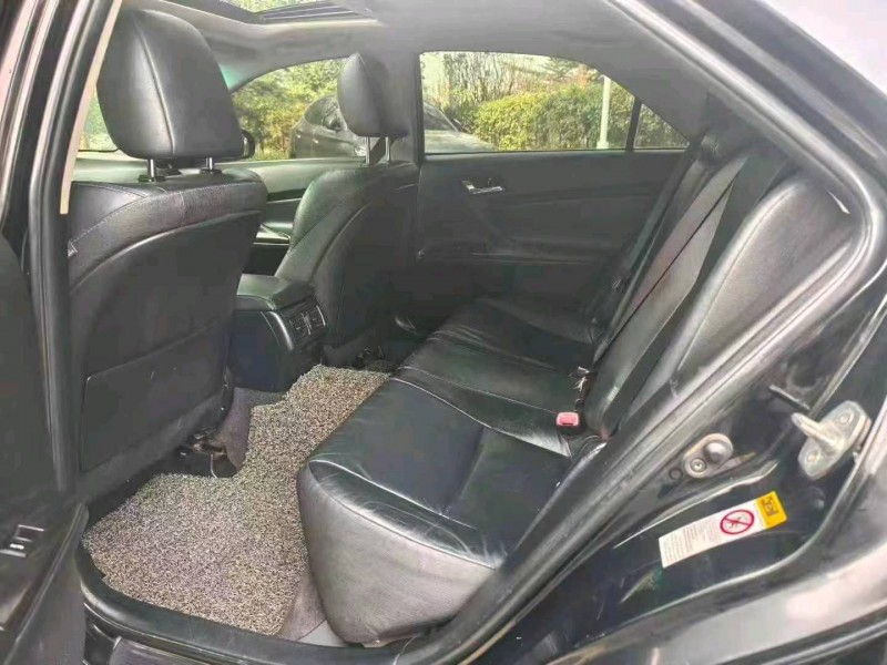 广州13年丰田锐志9