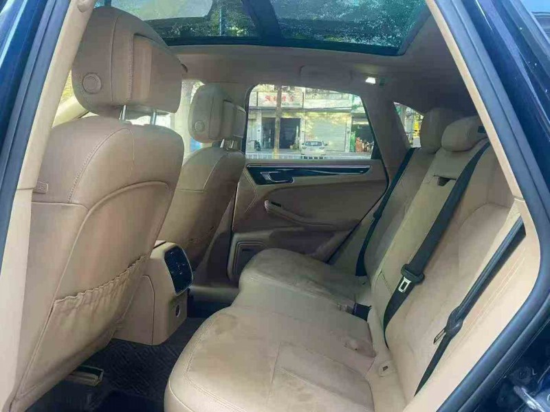 湛江17年保时捷Macan5