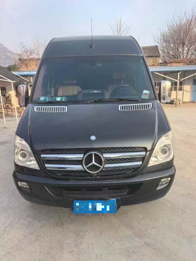 菏泽13年奔驰斯宾特1