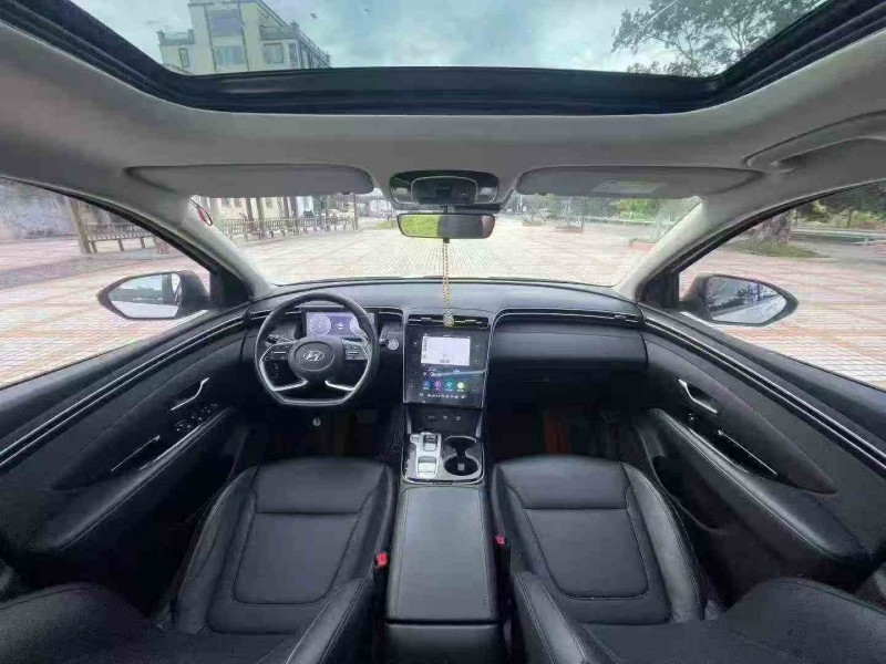 珠海22年现代途胜7