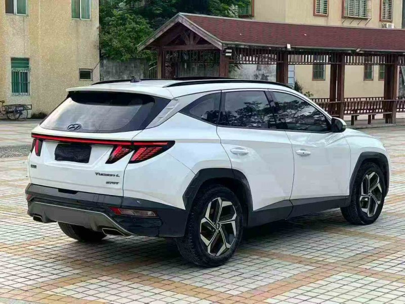 珠海22年现代途胜8