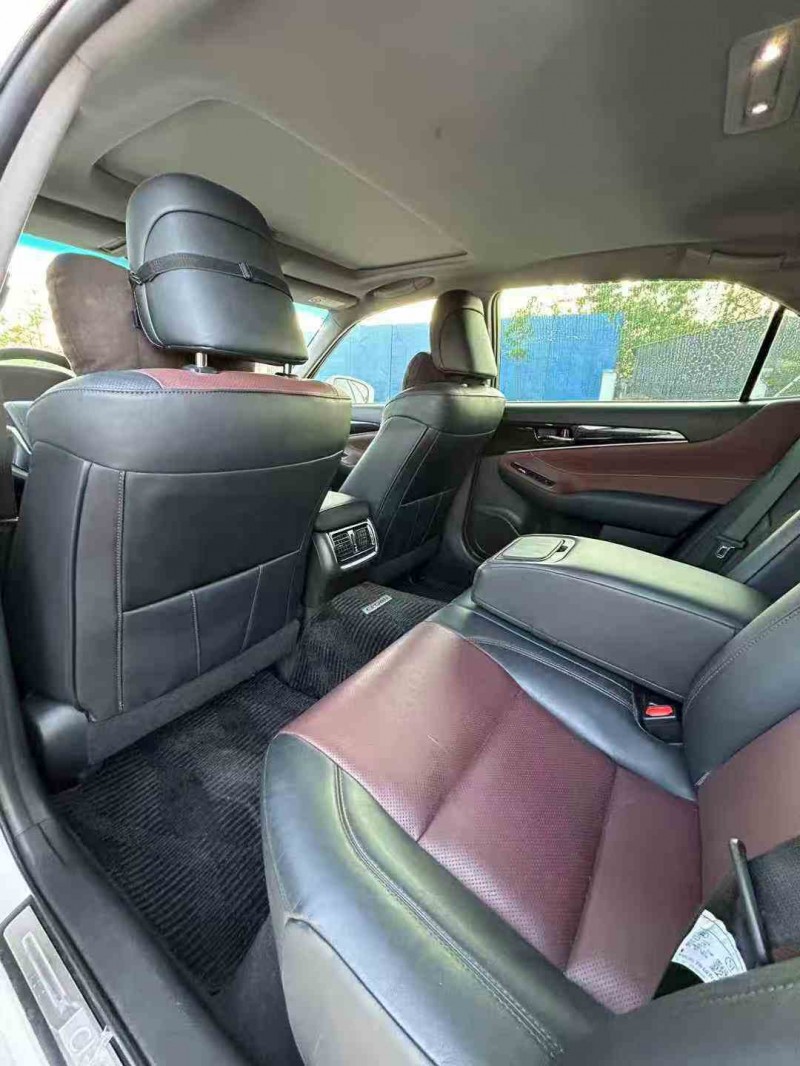 徐州18年丰田皇冠8